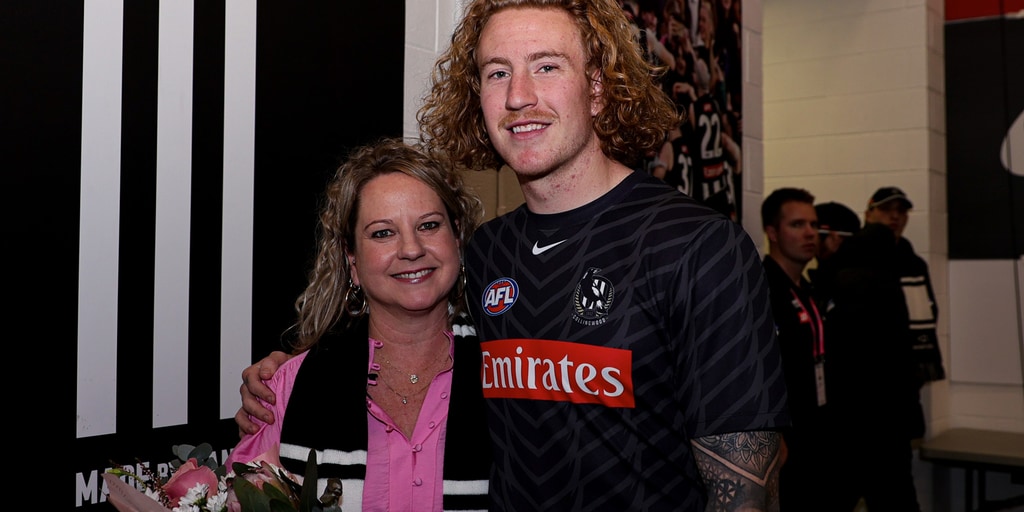 Mum's the word: Pies' pre-game address with a difference - Vimarsana News